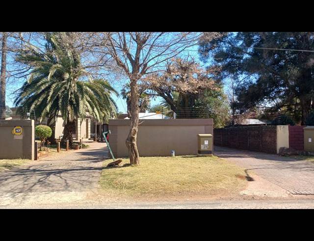 9 BEDROOM HOUSE FOR SALE IN CLAYVILLE